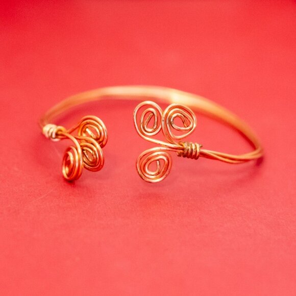 8 inch, Vintage Gold Tone Abstract Sea Waves Copper Cuff Bracelet - F50 - Picture 1 of 3